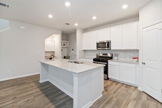 136 Lost Mine Peak Ln in Dripping Springs, TX - Building Photo - Building Photo