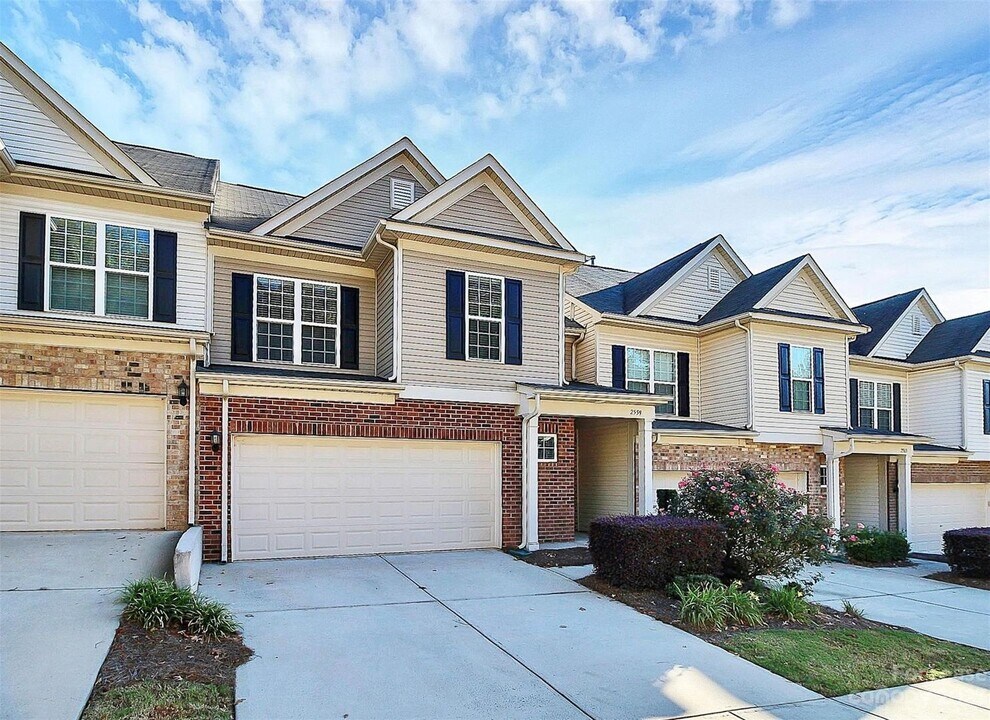 2559 Royal York Ave in Charlotte, NC - Building Photo