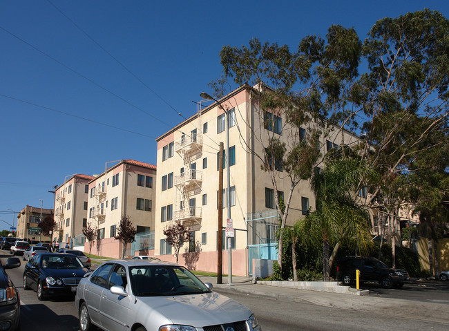 Beverly Manor Apartments