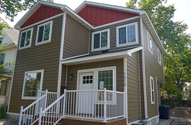1310 SE 8th St in Minneapolis, MN - Building Photo - Building Photo
