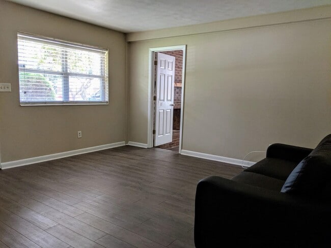 806 Essex Dr in Tallahassee, FL - Building Photo - Building Photo