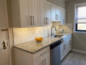 Englewood Village, LLC in Englewood, NJ - Building Photo - Building Photo