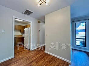 580 Courtwood Ln in Hendersonville, NC - Building Photo - Building Photo