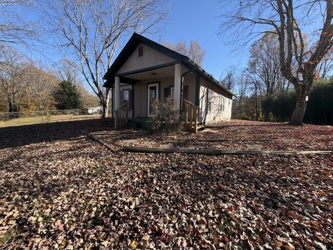 651 New Brickyard Rd in North Wilkesboro, NC - Building Photo - Building Photo