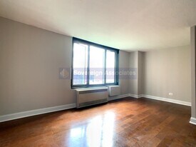3333 Broadway, Unit D4J in New York, NY - Building Photo