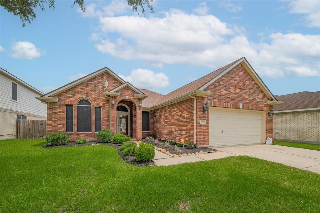 17215 Stratford Green Dr in Sugar Land, TX - Building Photo