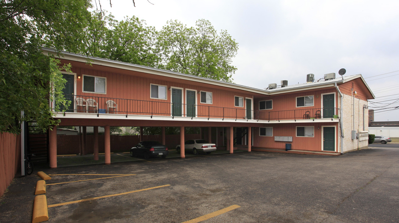 Denson Apartments in Austin, TX - Building Photo