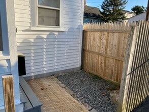 31 W Old Orchard Ave, Unit A in Old Orchard Beach, ME - Building Photo - Building Photo