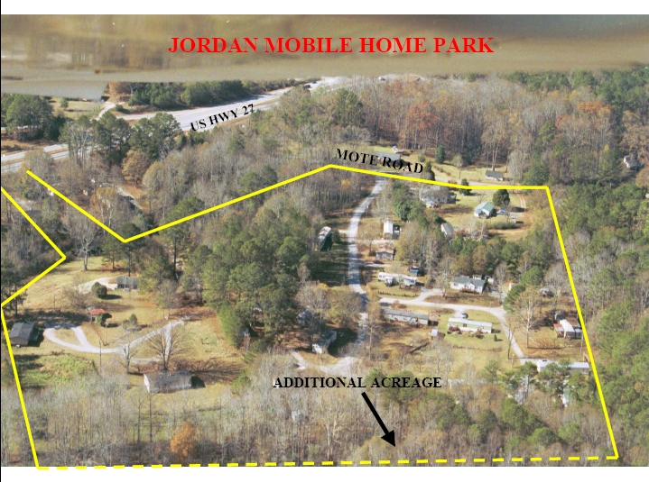 Crumpton Mobile Home Park in Carrollton, GA - Building Photo