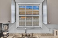 228 NW 9th Ave photo'