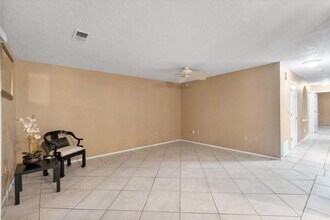 833 Country Club Dr SE in Rio Rancho, NM - Building Photo - Building Photo