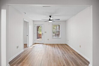 2604 Canterbury St in Austin, TX - Building Photo - Building Photo