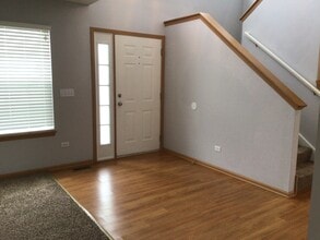 39234 N Ogden Ln in Beach Park, IL - Foto de edificio - Building Photo