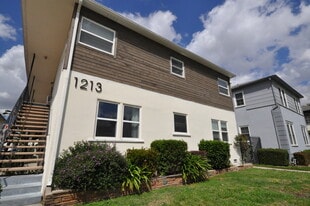 1213 Orange Grove Ave in Los Angeles, CA - Building Photo