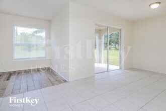 17006 Falconridge Rd in Fish Hawk, FL - Building Photo - Building Photo