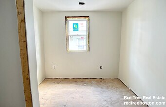 47 Brackett St, Unit 1 in Boston, MA - Building Photo - Building Photo
