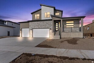 1538 E Livi Ln in Saratoga Springs, UT - Building Photo