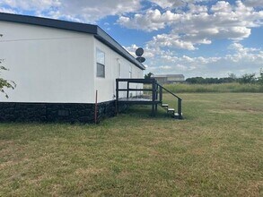 9057 Odneal Rd W in Krum, TX - Building Photo - Building Photo