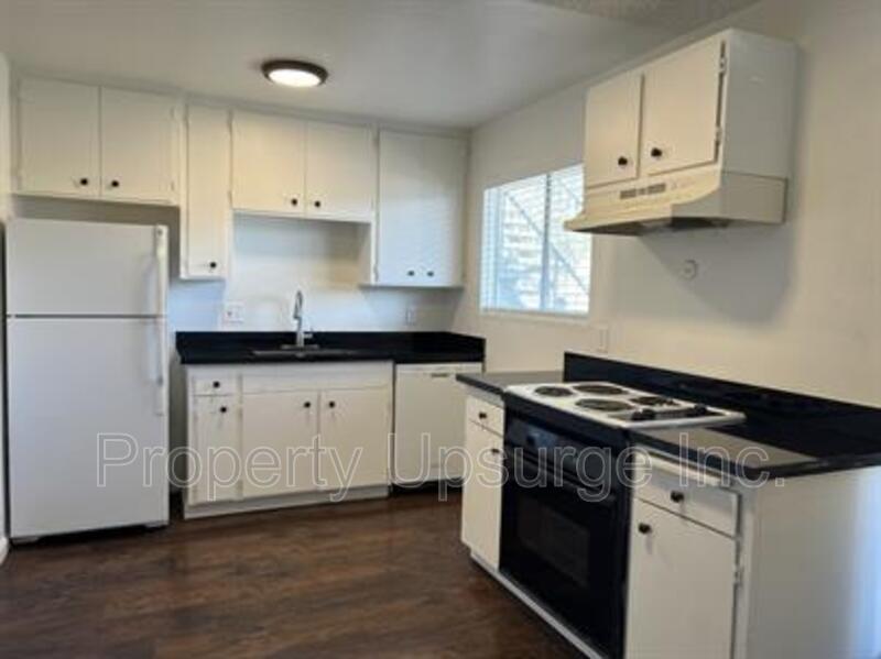 445 Nelson Ave in Oroville, CA - Building Photo