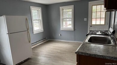 278 Cold Spring Rd in Monticello, NY - Foto de edificio - Building Photo