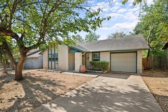 2321 Bendridge Trail in Austin, TX - Building Photo - Building Photo