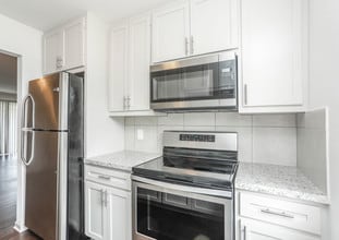 Mosaic Apartments in Beaumont, TX - Building Photo - Interior Photo