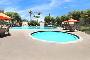 Tara Hill in Anaheim, CA - Building Photo