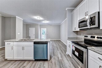 2798 Laurel Ridge Cir in Atlanta, GA - Building Photo - Building Photo