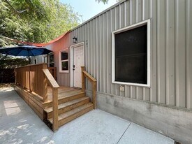 1033 Rivas St in San Antonio, TX - Building Photo
