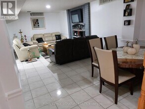 6 Sunforest Dr in Brampton, ON - Building Photo - Building Photo