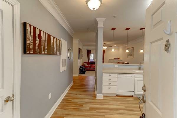 1025 Riverland Woods Pl-Unit -400 in Charleston, SC - Building Photo