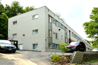 Victory Commons Apartments in Cincinnati, OH - Building Photo - Building Photo