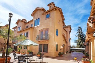 346 Bryant St in Mountain View, CA - Building Photo