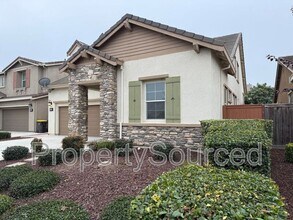 656 Open Range Ave in Lathrop, CA - Building Photo - Building Photo