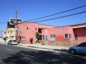 3600-3620 Santa Fe Ave in Long Beach, CA - Building Photo - Building Photo