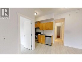 191 E 11th Ave in Vancouver, BC - Building Photo