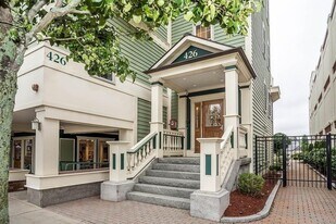 426 Main St, Unit 203 in Stoneham, MA - Building Photo