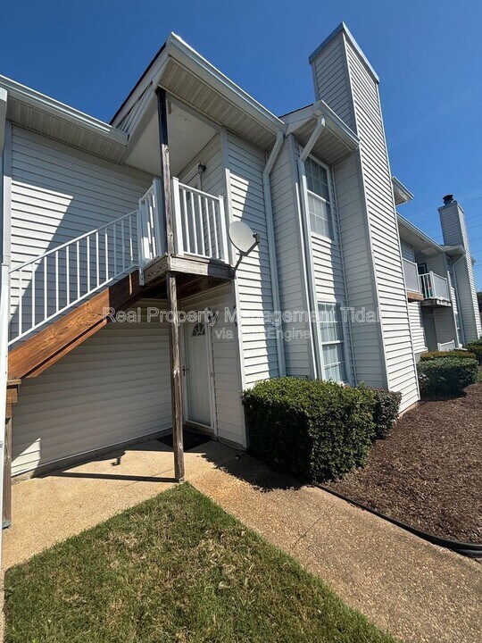 513 Summit Ct in Virginia Beach, VA - Building Photo