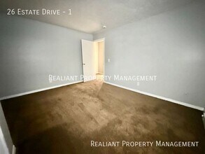 26 Estate Dr in Amelia, OH - Building Photo - Building Photo