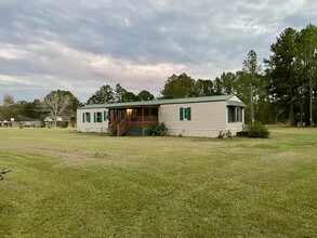 2100 Bryan Ct in Statesboro, GA - Building Photo - Building Photo