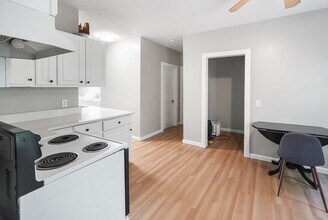 17 Melville St in Worcester, MA - Building Photo - Building Photo
