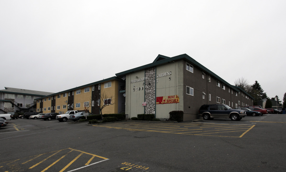 Tukwila Station Apartments in Seattle, WA - Foto de edificio