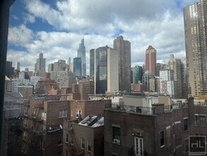 333 East 34th STREET in New York, NY - Building Photo - Building Photo