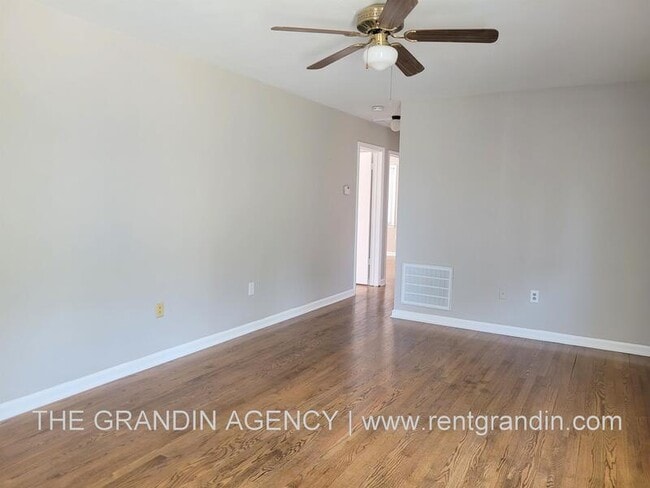4930 Florist Rd in Roanoke, VA - Building Photo - Building Photo