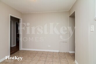 17941 Wildwood Ave in Lansing, IL - Building Photo - Building Photo