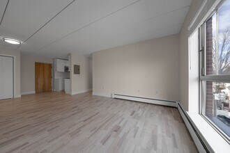 16 Trowbridge St in Cambridge, MA - Building Photo - Building Photo