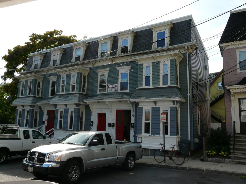 10-12 Homer Sq in Somerville, MA - Foto de edificio