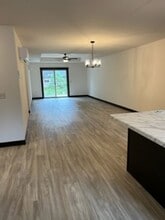 1123 St Andrews Dr in Altoona, WI - Building Photo - Building Photo