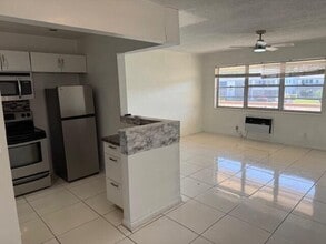 119 Andover E in West Palm Beach, FL - Building Photo - Building Photo