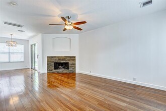 21218 Somerset Park Ln in Katy, TX - Foto de edificio - Building Photo